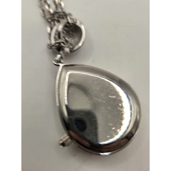 VICTORIA WIECK Beverly Hills 60" Crystals Silver Tone PENDANT WATCH NECKLACE - Picture 4 of 6